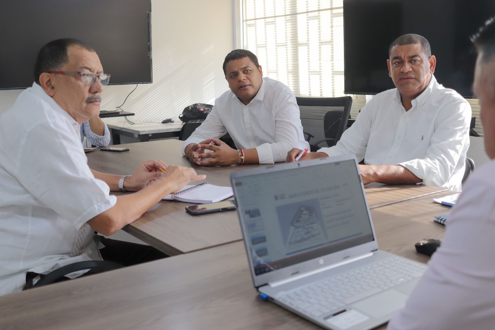 Alcalde Genaro Redondo visitó la Cárcel Penitenciaria para verificar las condiciones de los reclusos