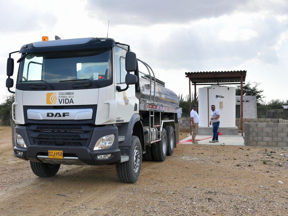 Este martes comenzarán a operar 10 de los 40 carrotanques en LaGuajira, anuncia la UNGRD