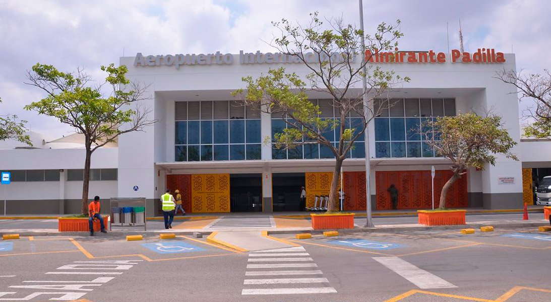 Aeropuerto almirante Padilla registró aumento en número de pasajeros y operaciones en el 2023