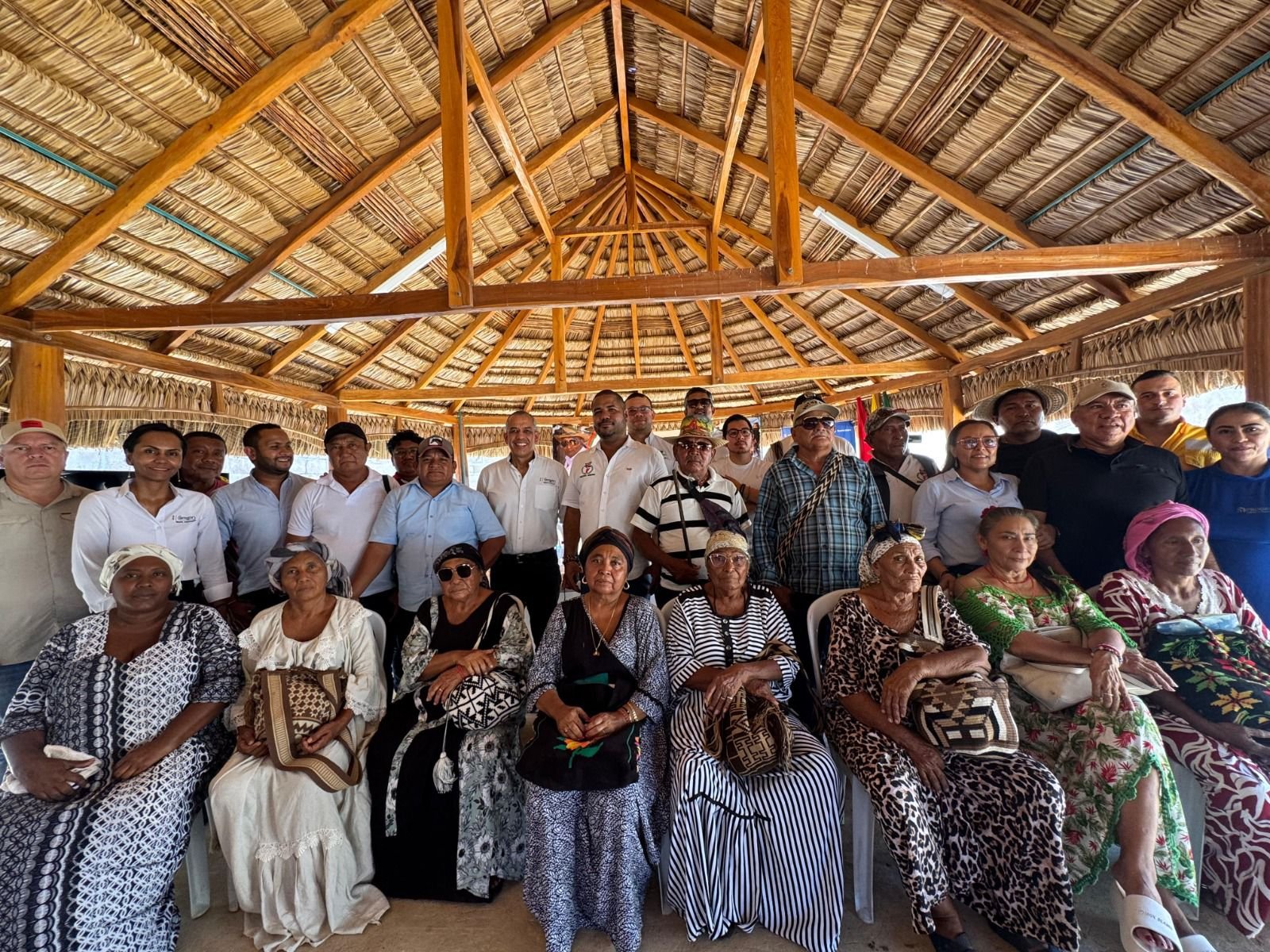 Cerrejón y comunidades wayuu fortalecen el diálogo: firman y cierrannuevos acuerdos de consulta