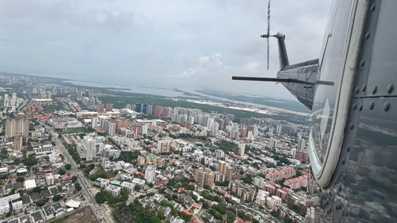 Desde el aire, autoridades motivan a ciudadanos de Barranquilla y su área metropolitana, para cooperar con la seguridad