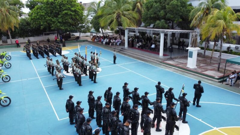 El Comando de Policía Guajira cuenta con 37 nuevos auxiliares bachilleres, quienes con honor y compromiso juraron bandera