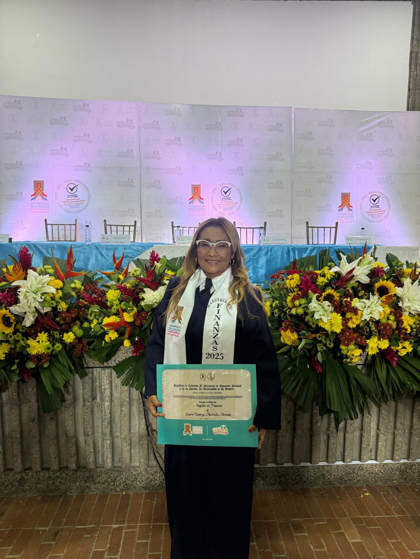 Laura Andriolis recibió título de Magister en Finanzas de la Universidad de La Guajira