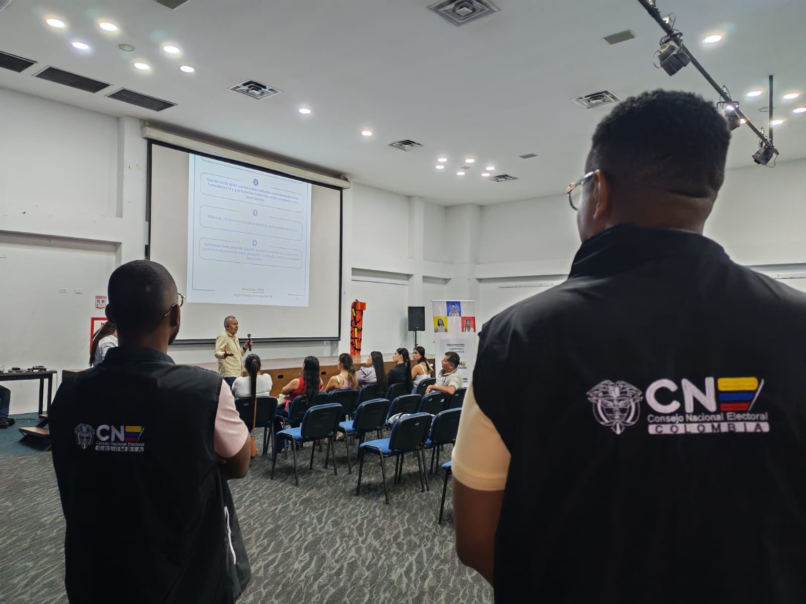 CNE consolida transparencia electoral: 31 departamentos alcanzan el 100% de escrutinio oficial