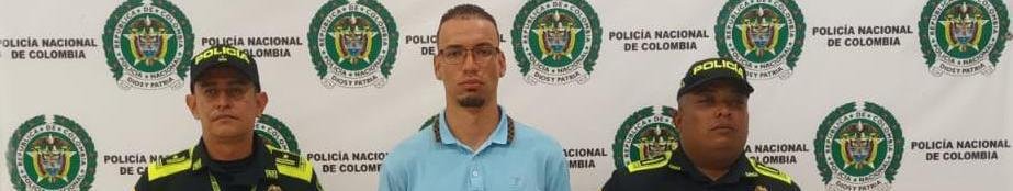 En el aeropuerto de Riohacha, cayó alias ‘Tavo’, presunto miembro del Clan de Oriente en Antioquia