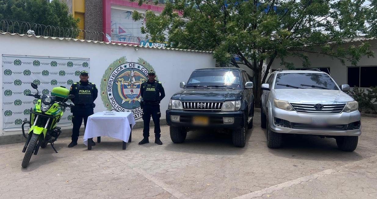 Policía recupera dos vehículos que habían sido robados en la Alta Guajira