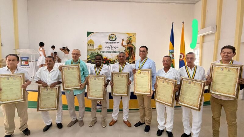 Concejo de San Juan del Cesar otorgó medalla Félix Árias a nueve ilustres personajes de La Guajira y declaró hijo adoptivo de este municipio al gobernador Jairo Aguilar