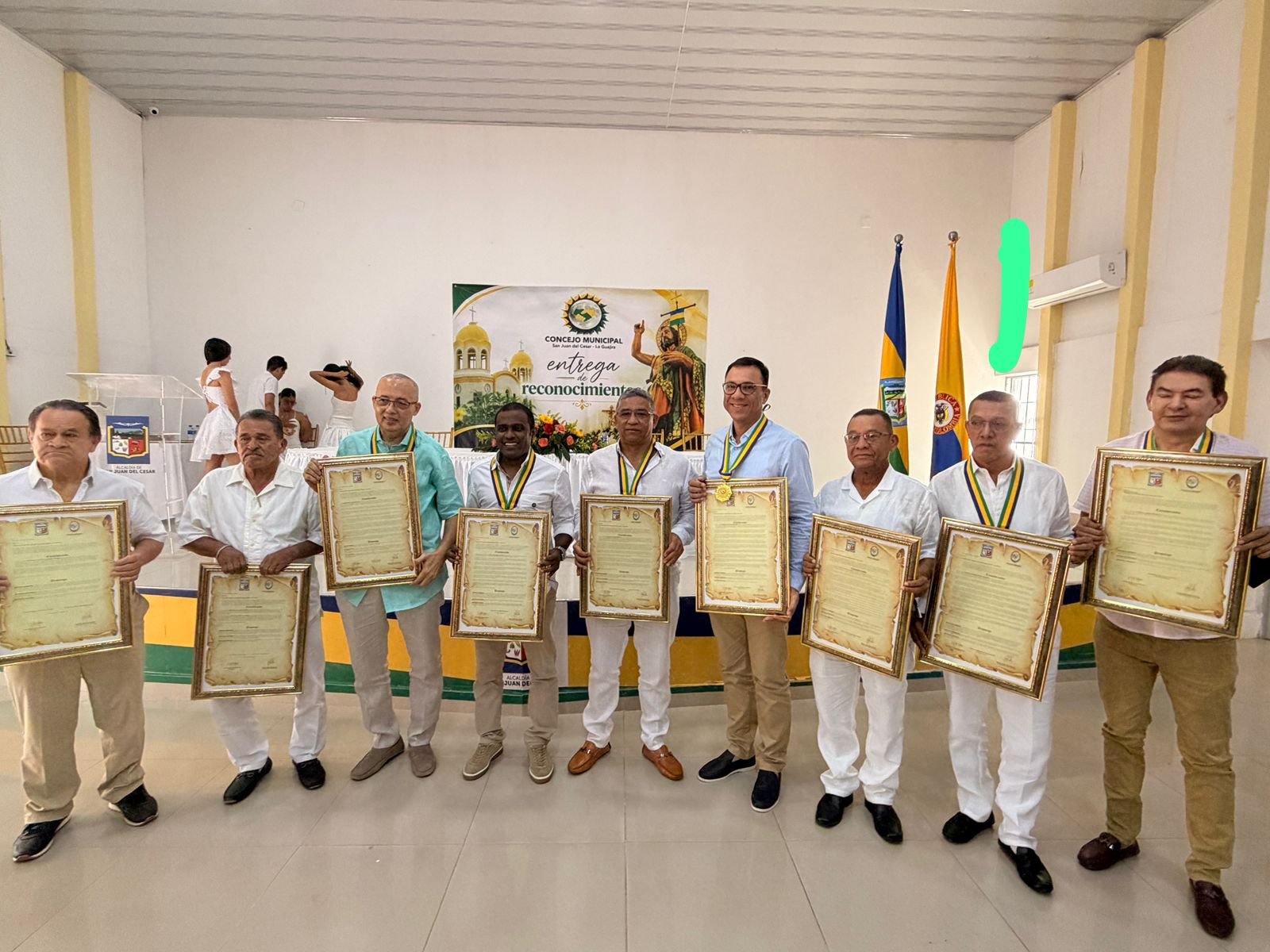 Concejo de San Juan del Cesar otorgó medalla Félix Árias a nueve ilustres personajes de La Guajira y declaró hijo adoptivo de este municipio al gobernador Jairo Aguilar