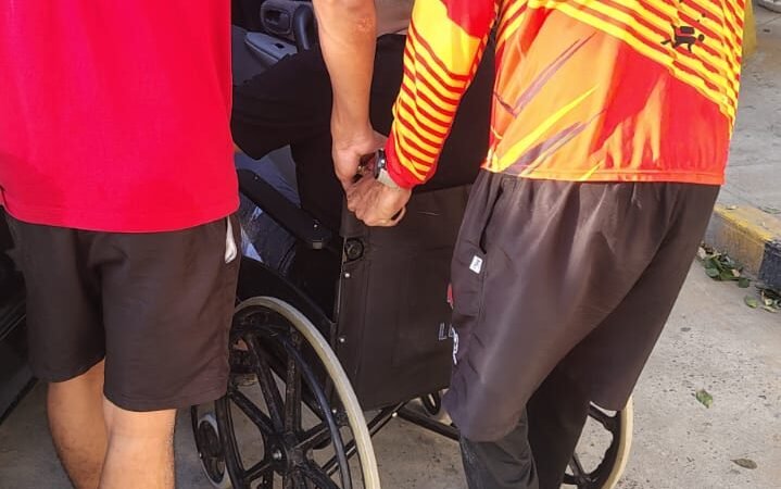 Turista bogotano que se lanzó del muelle turístico de Riohacha fue rescatado por salvavidas de Guajira Aventura