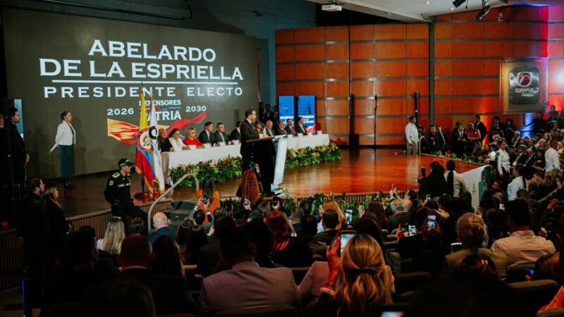 Consejo Nacional Electoral entregó credencial a Abelardo De la Espriella y José Manuel Restrepo como presidente y vicepresidente de Colombia