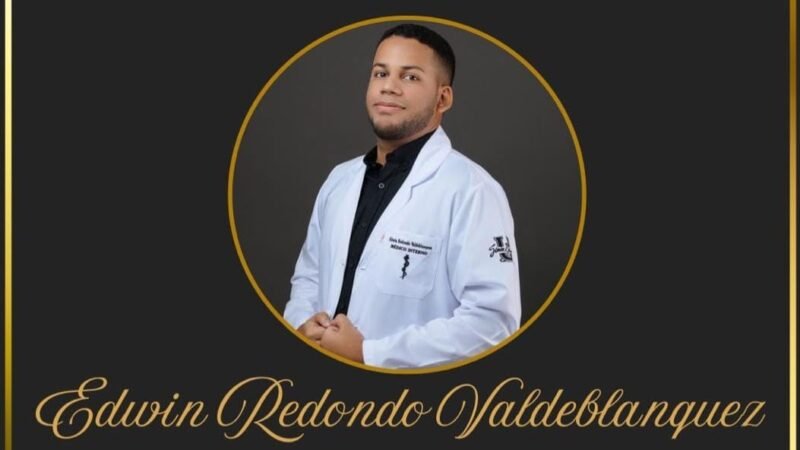 Edwin Redondo Valdeblánquez, nuevo médico riohachero graduado en la universidad Simón Bolívar de Barranquilla